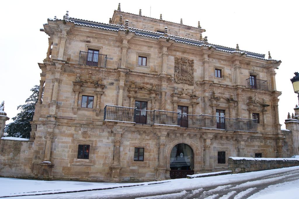 Abba Palacio De Sonanes Hotel Villacarriedo Exterior foto